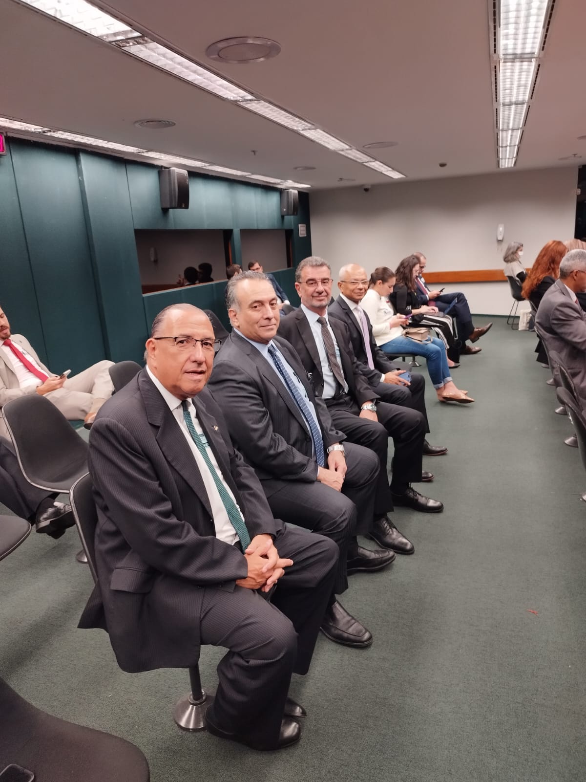 CIEAM faz agenda legislativa na Câmara dos Deputados e trata sobre reforma tributária